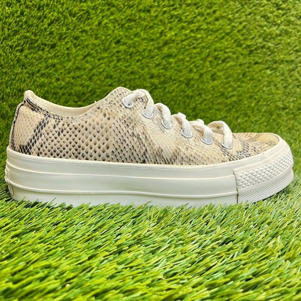 Converse Chuck Taylor All Star Low Womens Size 7.5 Beige Walking Shoes Sneakers